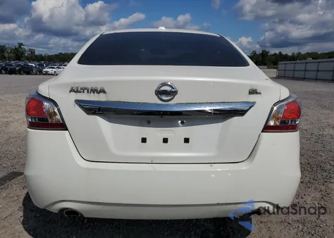 2015 Nissan Altima 2.5 z USA, uszkodzony, nr VIN 1N4AL3AP3FN408020